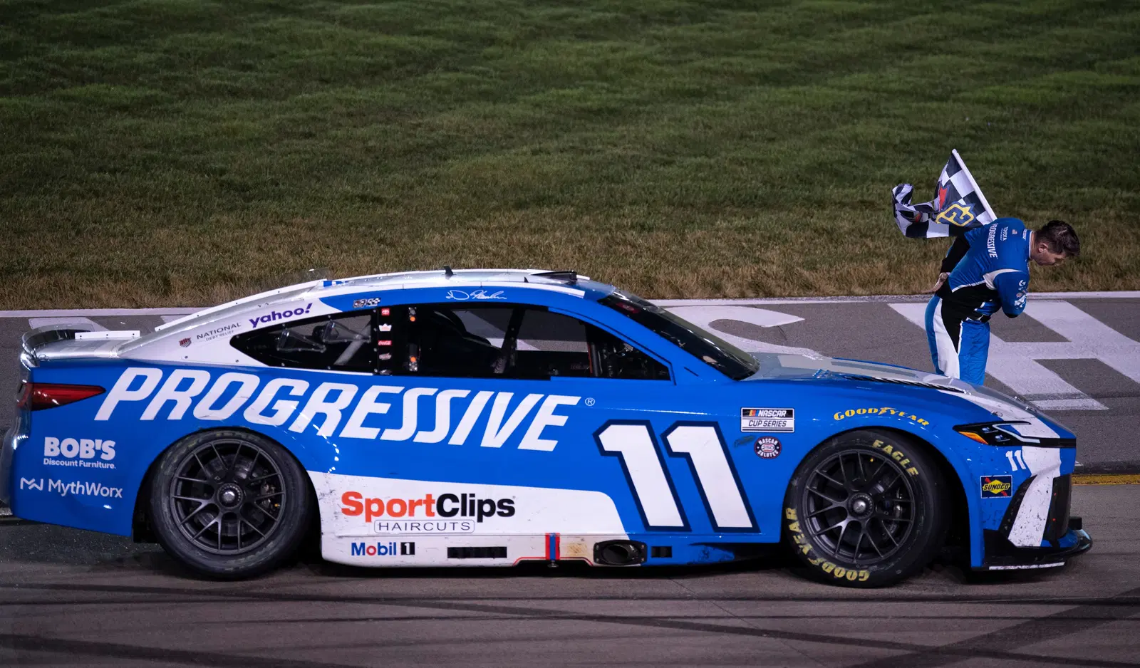 Denny Hamlin 2026 Progressive Nashville Raced Win